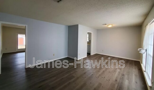 Foto del edificio - 4411 Wares Ferry Rd