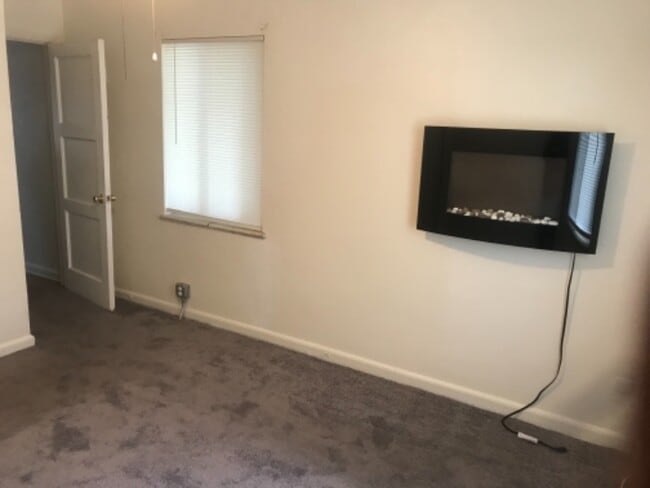 Photo - 2860 Kearney St House