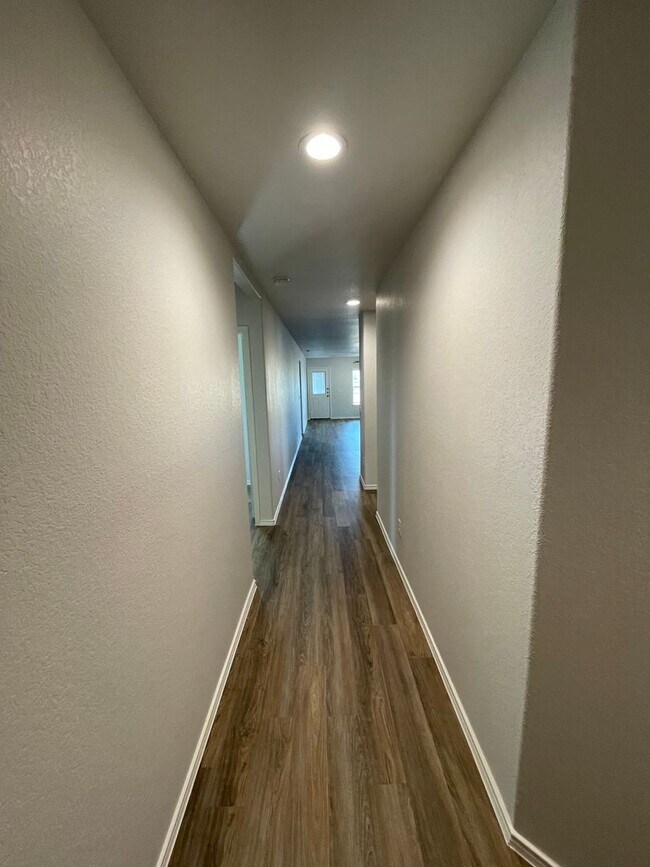 Building Photo - **New Year, New Home Special* Four Bedroom...