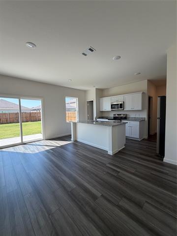 Building Photo - 4925 Redhead Dr