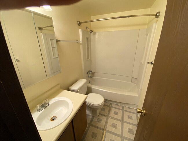 Building Photo - 4501 E Boardwalk Dr