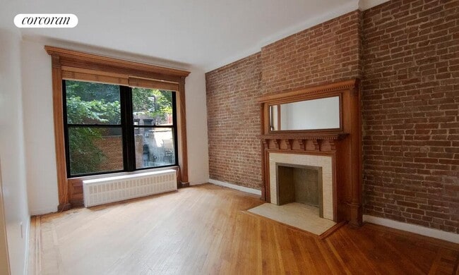Building Photo - 310 W 89th St