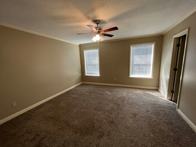 Building Photo - 211 Rodney Guthrie Dr