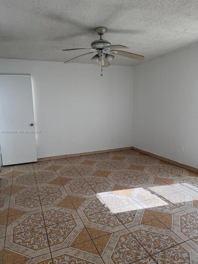 Foto del edificio - 2800 NW 56th Ave