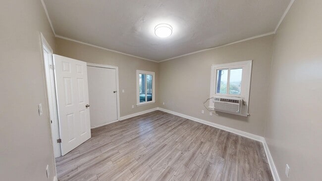 Interior Photo - 3500-3506 City Terrace Dr