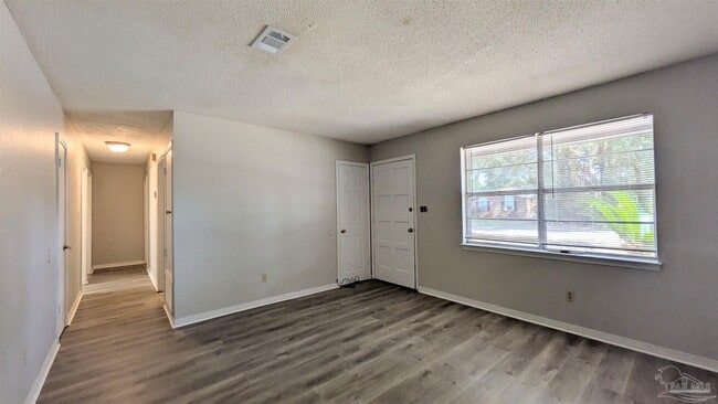 Foto del edificio - 4233 W Avenida De Golf