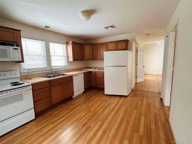 Building Photo - 3191 US-9