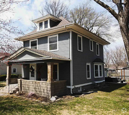 Building Photo - 809 Castle St