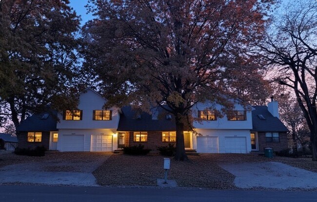 Foto del edificio - 10207 W 85th St