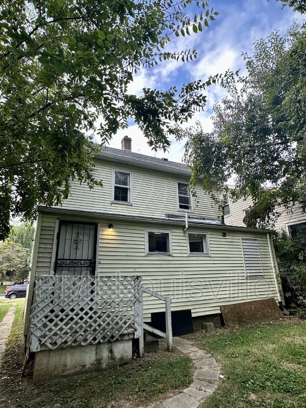 Building Photo - 3605 Larkwood Ave