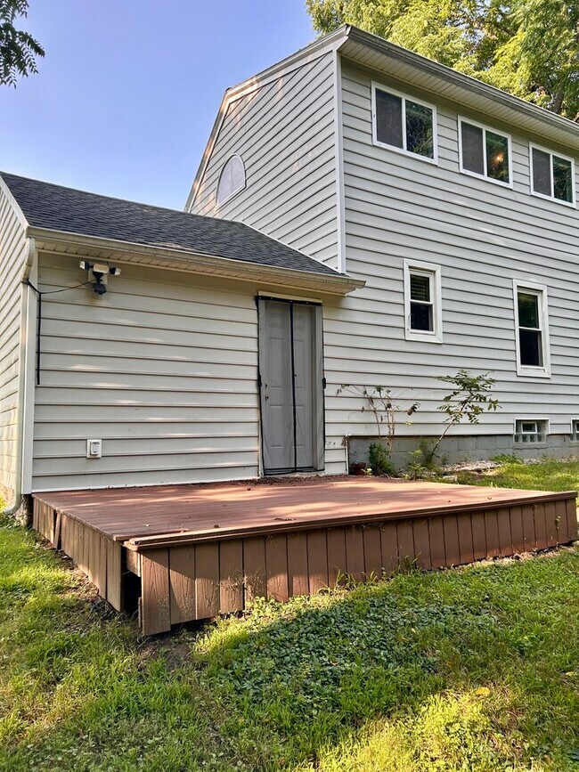 Foto del edificio - 79 River Meadow Dr