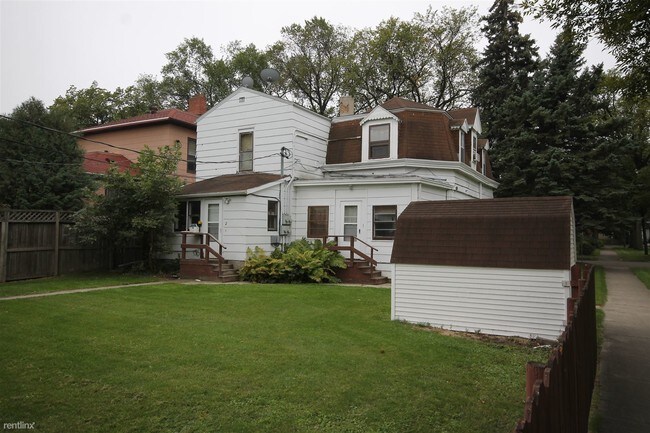 Building Photo - 1 br, 1 bath 4plex - 401 S 6th St #1