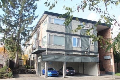 Primary Photo - Court Lee Apartments