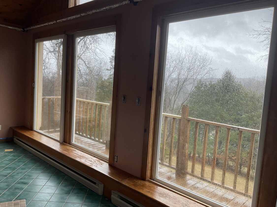 SUNROOM VIEW - 153 Grandview Dr