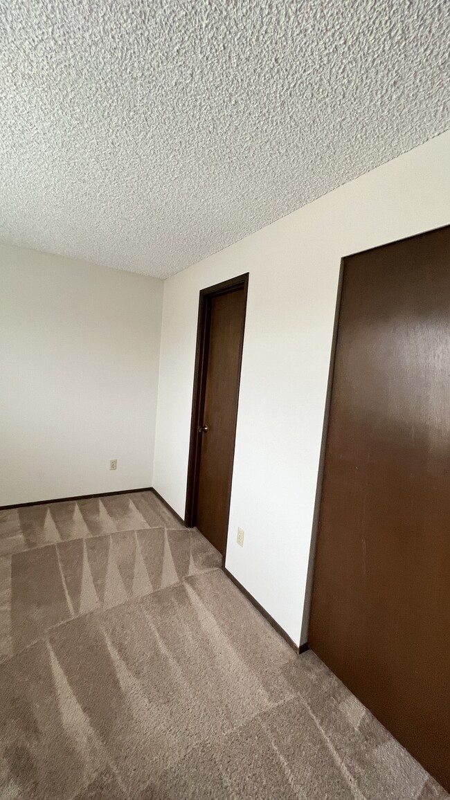 Foto del edificio - 395 S Oak Harbor St