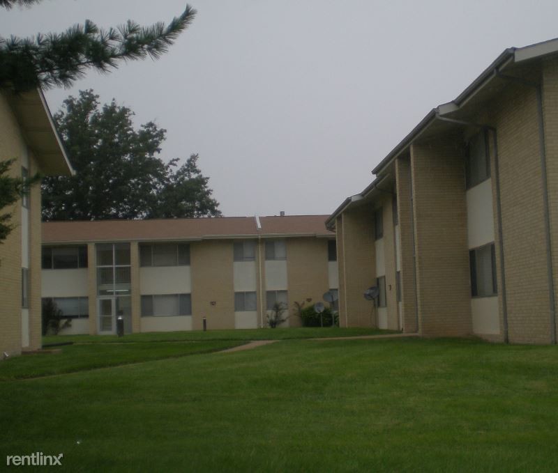Primary Photo - 146 Clarkson Rd