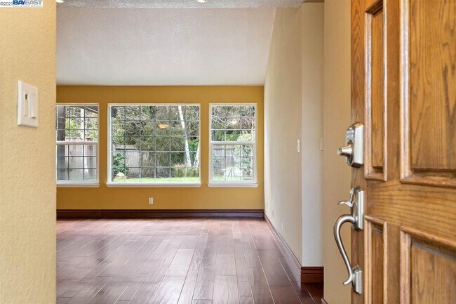 Building Photo - 2910 Marlboro Way