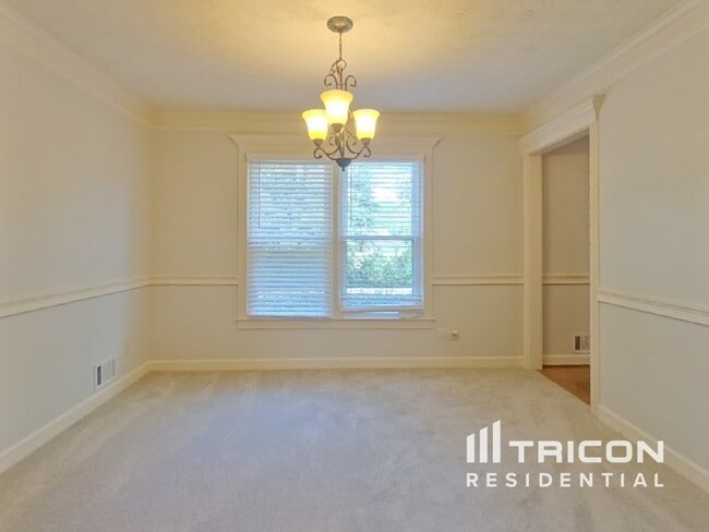 Foto del edificio - 2498 Mountain View Rd