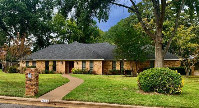 Primary Photo - 1192 Oval Dr