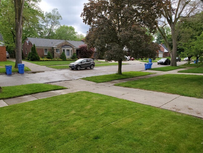 Foto del edificio - 8224 Riverdale St