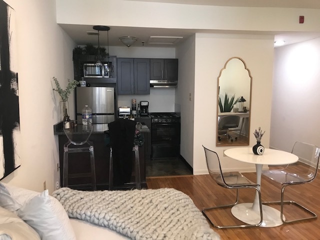 Primary Photo - 1311 Lombard St