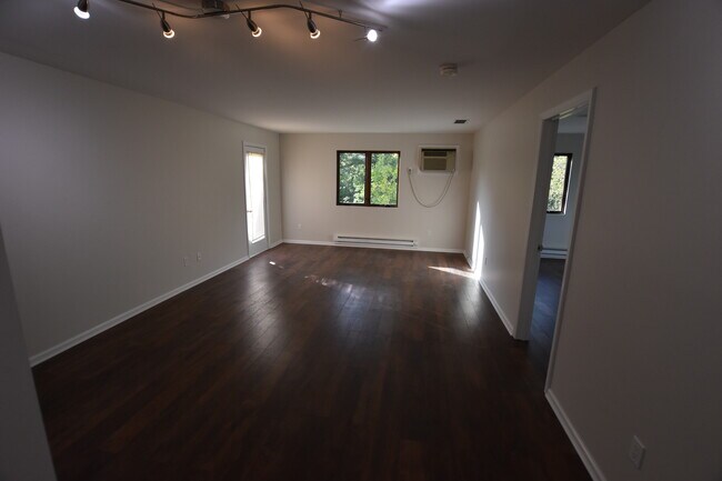 Common Room - 24 Sunrise Drive
