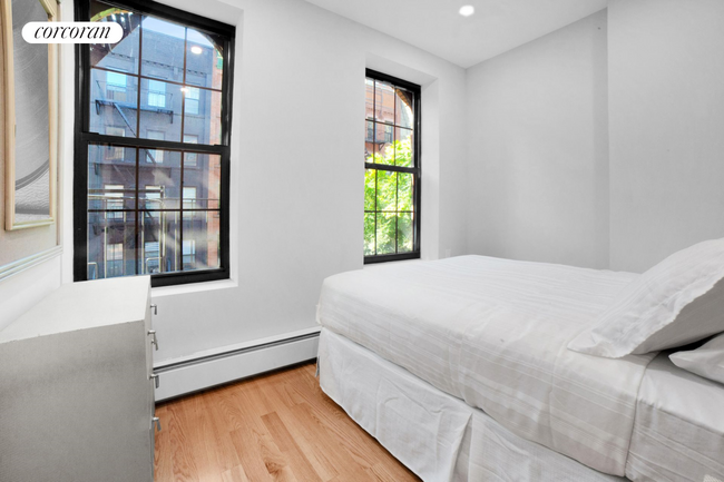 Building Photo - 323 E 93rd St
