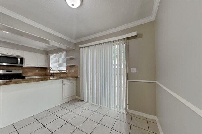 Foto del edificio - 8302 Hot Springs Dr