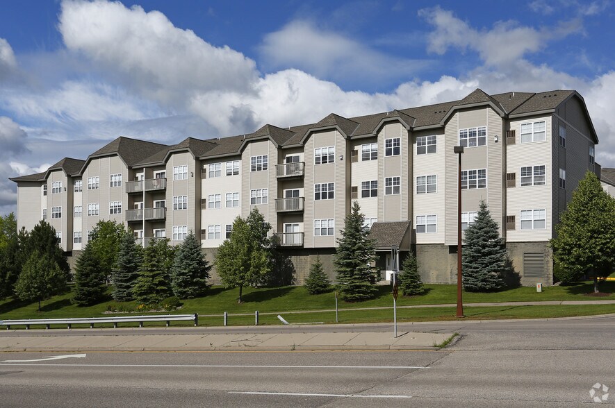 Lake Susan Apartments Rentals Chanhassen, MN