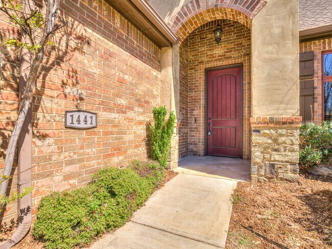 Foto del edificio - Luxury Rental Home in Edmond Schools + Community Pool