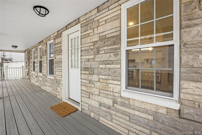 Foto del edificio - 195 Oceanview Ave