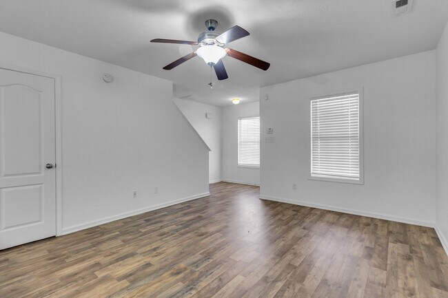 Building Photo - 308 Glen Cannon Drive
