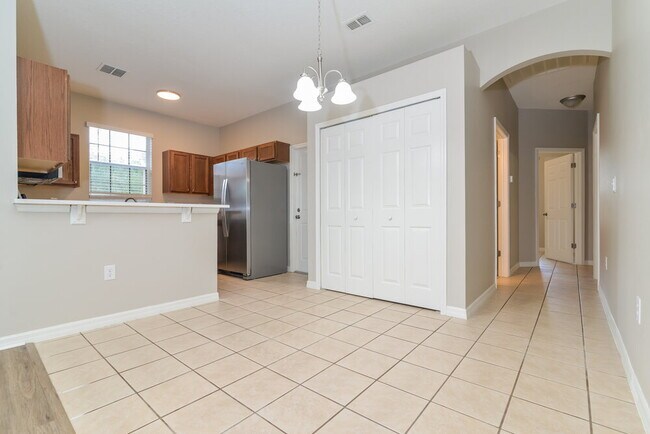 Foto del edificio - 531 Bluff Pass Dr