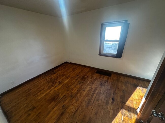 Foto del edificio - 6303 Sherman St