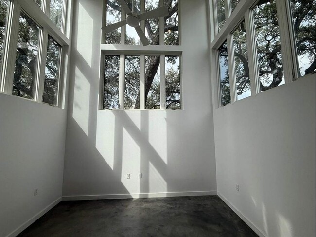 Foto del edificio - 1208 Woodland Ave