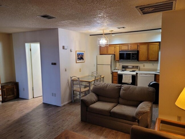 Building Photo - 1064 Tower Butte Dr