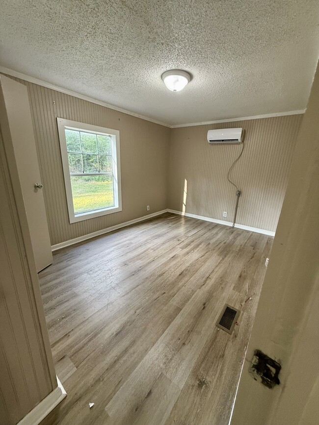 Building Photo - 18300 Brandi Ct