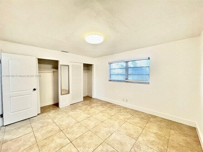 Foto del edificio - 2255 SE 5th St
