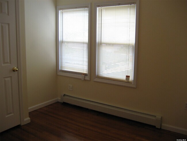 Building Photo - 211-22-211-45 45th Dr