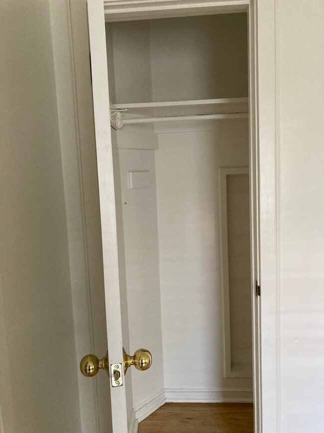 Foto del edificio - 1120 Evans Ave