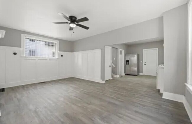 Building Photo - NEW LISTING! 3 BEDROOM HOUSE