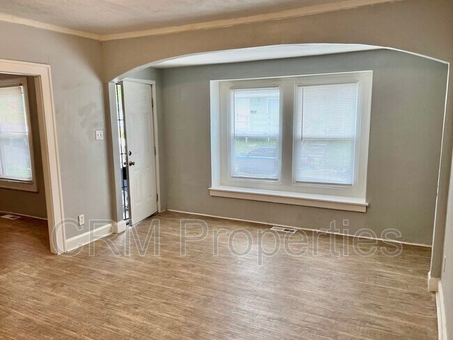 Building Photo - 1524 N Tacoma Ave
