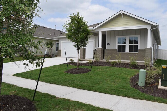 Building Photo - 341 Hortus Dr