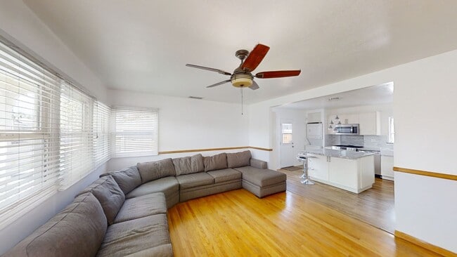 Foto del edificio - Spacious 4-Bedroom, 2-Bath Home in Desirable La Habra Location