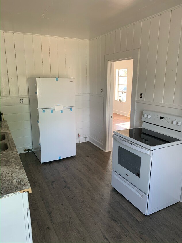 Foto principal - 628 W Ave A