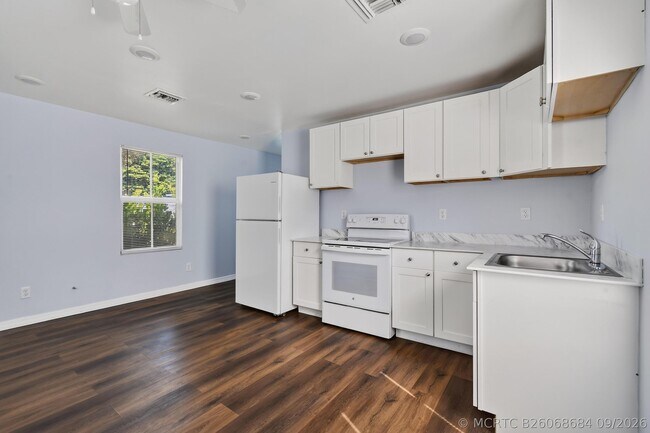 Foto del edificio - 641 6th St