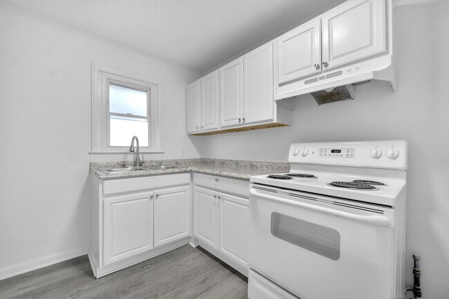 Foto del edificio - 2383 Hiawatha Park Dr