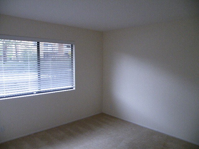 Building Photo - Benicia Highlands Upstairs 2 Bedroom Condo