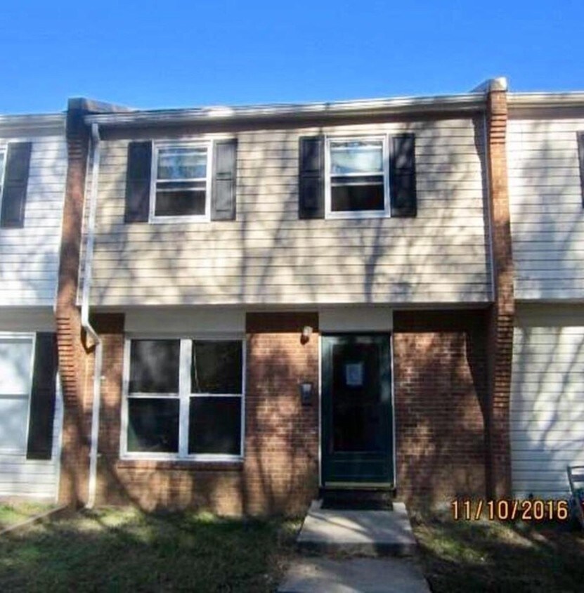 Front - 2168 Elkridge Ln