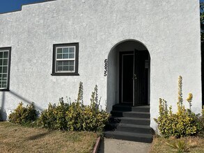 Building Photo - 6835 Newell St